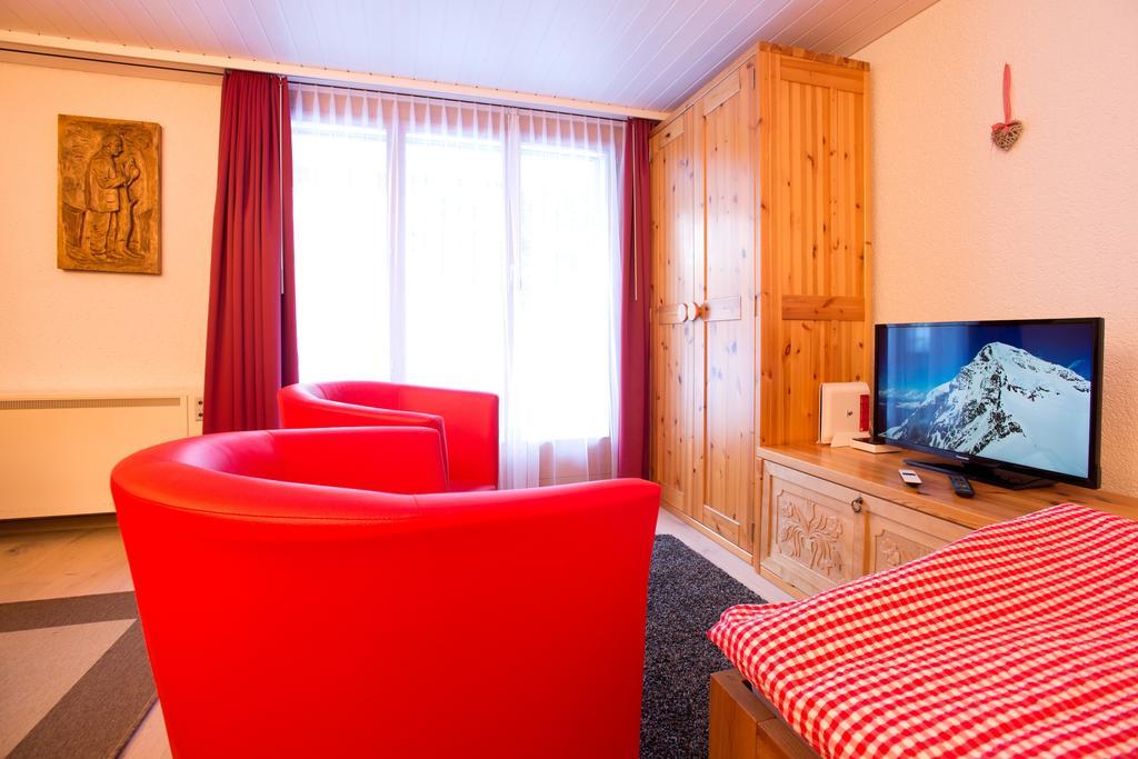 Mom - Alpine Boutique Apartments, Grindelwald Gletscher, Eiger View Terrace Studio Rom bilde